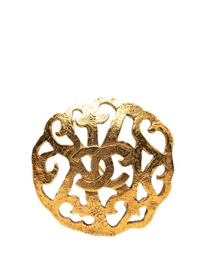 Pre-owned Chanel 1980-1990 Cc Gold Plated Brooch Costume Brooch