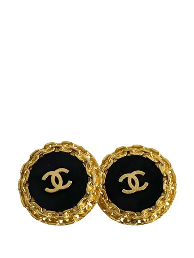 Pre-owned Chanel 1980-1990 Cc Gold Plated Enamel Clip On Earrings Costume Earrings