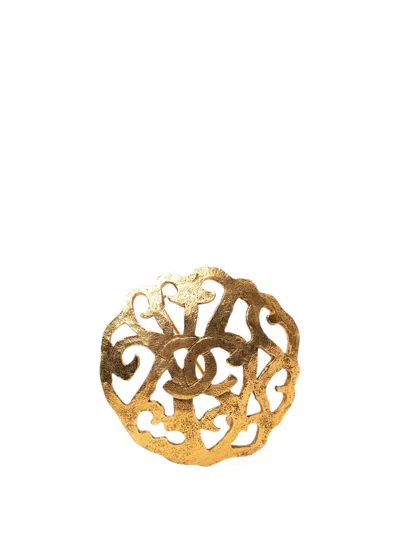 Pre-owned Chanel 1980-1990 Cc Gold Plated Filigree Brooch Costume Brooch