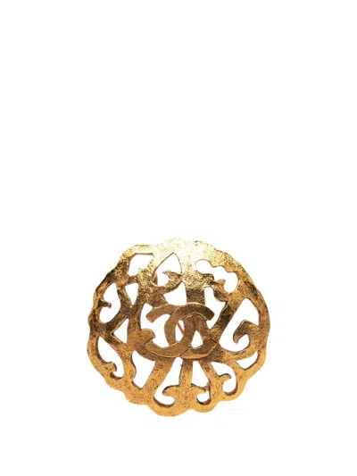Pre-owned Chanel 1980-1990 Cc Gold Plated Filigree Brooch Costume Brooch