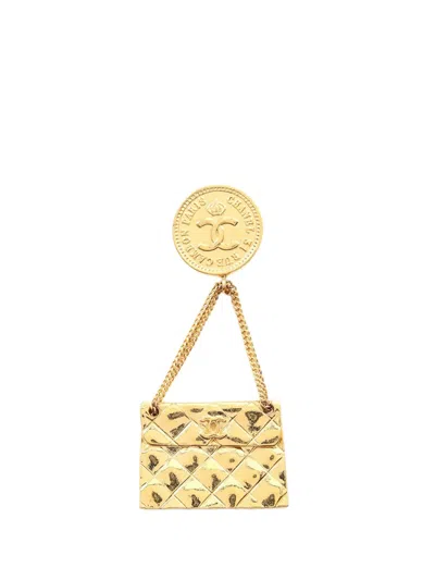 Pre-owned Chanel 1980-1990 Cc Gold Plated Quilted Flap Bag Brooch Costume Brooch