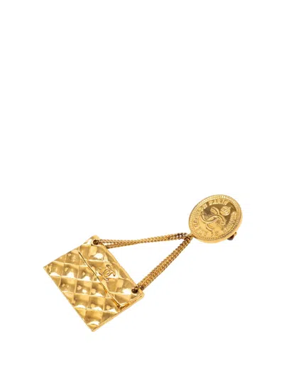 Pre-owned Chanel 1980-1990 Cc Gold Plated Quilted Flap Bag Medallion Brooch Costume Brooch