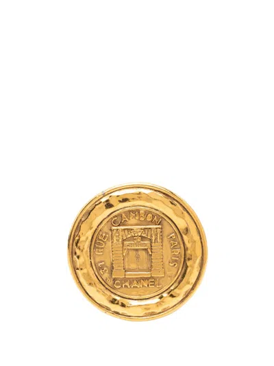 Pre-owned Chanel 1980-1990 Gold Plated 31 Rue Cambon Medallion Pin Brooch Costume Brooch In 金色