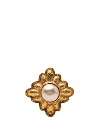 Pre-owned Chanel 1980-1990 Gold Plated Cc Faux Pearl Flower Brooch Costume Brooch