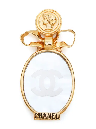 Pre-owned Chanel 1980s Cc Logo Mirror Brooch In Gold