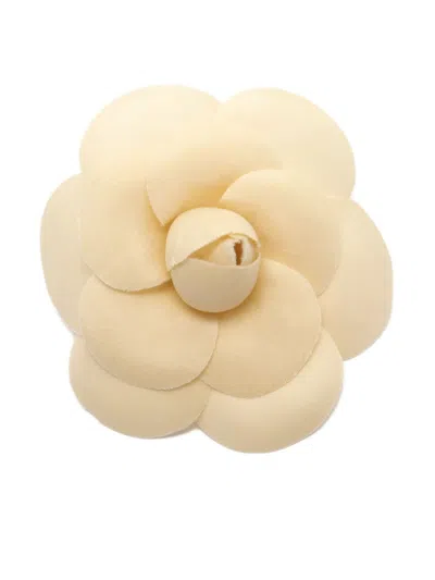 Pre-owned Chanel 1986-1988 Camélia Brooch In Beige