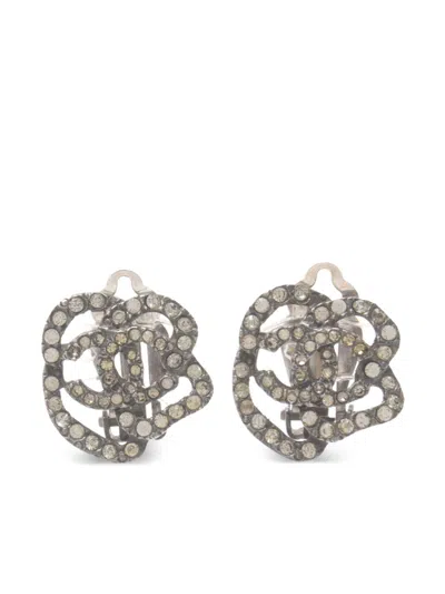 Pre-owned Chanel 1986-1988 Cc Camellia Clip-on Earrings In 银色