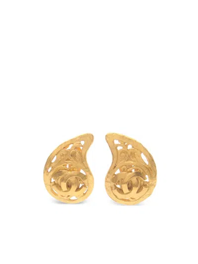 Pre-owned Chanel 1986-1988 Cc Clip-on Earrings In Gold
