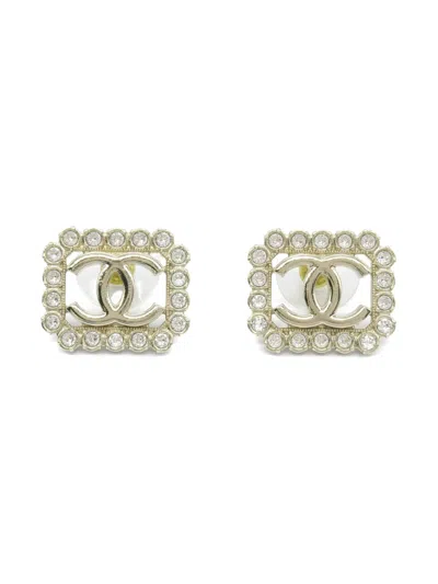 Pre-owned Chanel 1986-1988 Cc Stud Earrings In Gold