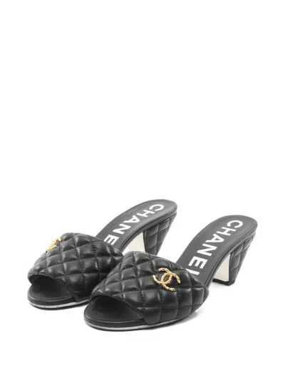 Pre-owned Chanel 1986-1988 Diamond-quilting Sandals In Black