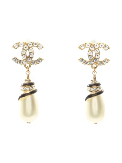 Pre-owned Chanel 1986-1988 Interlocking-cc Earrings In Gold