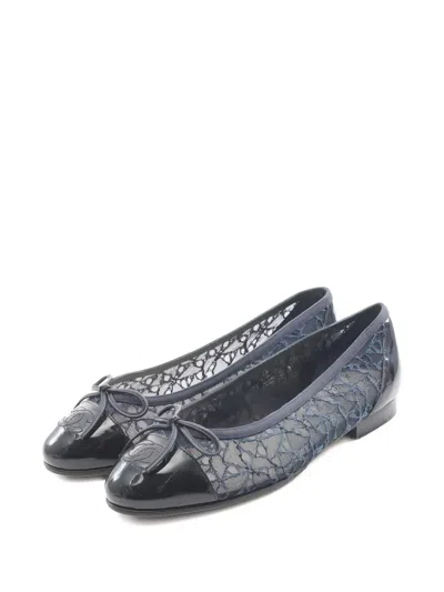 Pre-owned Chanel 1986-1988 Lace Ballet Flat In Blue