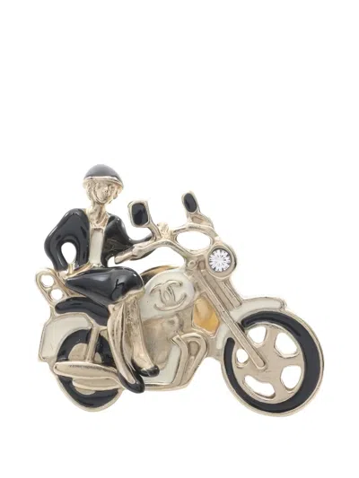 Pre-owned Chanel 1986-1988 Motorcycle Coco Brooch In Gold