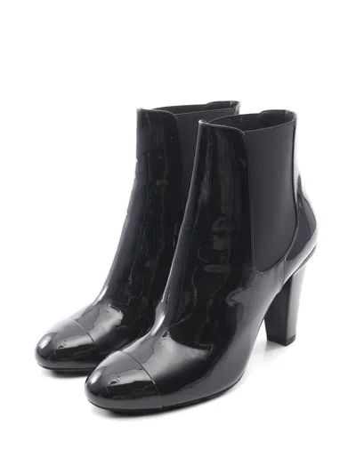 Pre-owned Chanel 1986-1988 Patent Leather Short Boots In Black