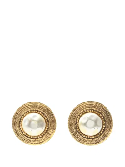 Pre-owned Chanel 1986-1988 Pearl Clip-on Earrings In Gold