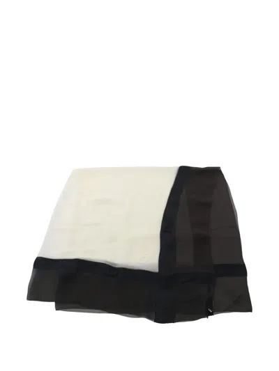 Pre-owned Chanel 1986-1988 Silk Shawl In White