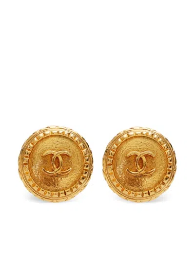 Pre-owned Chanel 1986-1994 Cc-button Clip-on Earrings In Gold