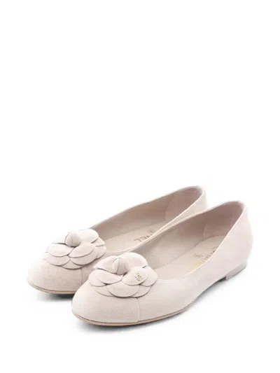 Pre-owned Chanel 1986-1988 Camellia Ballet Flats In Neutrals