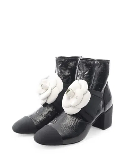 Pre-owned Chanel 1986-1988 Camellia Coco Mark Boots In Black