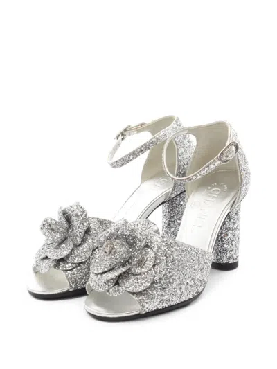 Pre-owned Chanel 1986-1988 Camellia Glitter Sandals In Silver