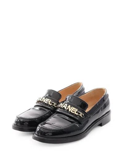 Pre-owned Chanel 1986-1988 Cc Logo Loafers In Black