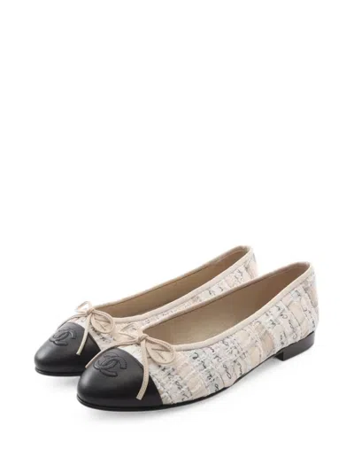 Pre-owned Chanel 1986-1988 Cc Mark Ballet Flats In Neutral