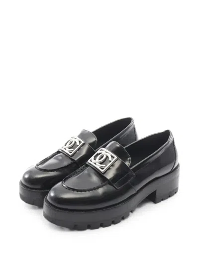 Pre-owned Chanel 1986-1988 Cc-mark Loafers In Black