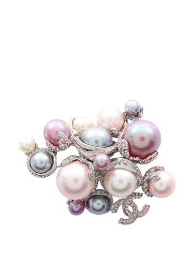 Pre-owned Chanel 1986-1988 Coco Mark Faux-pearl Brooch In Silver