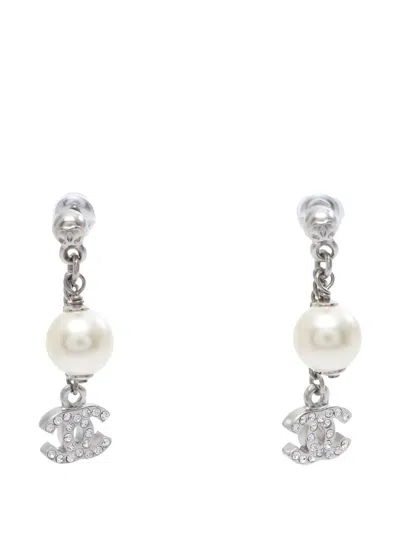 Pre-owned Chanel 1986-1988 Coco Mark Faux-pearl Earrings In Silver