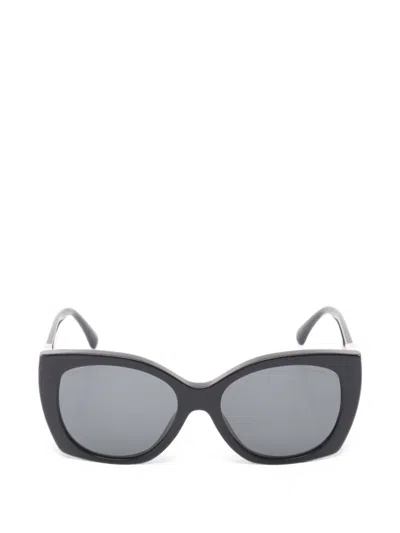 Pre-owned Chanel 1986-1988 Coco Mark Heart-detail Sunglasses In Black