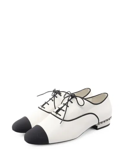 Pre-owned Chanel 1986-1988 Coco Mark Lace-up Shoes In White