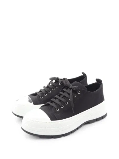 Pre-owned Chanel 1986-1988 Coco Mark Low-top Sneakers In Black