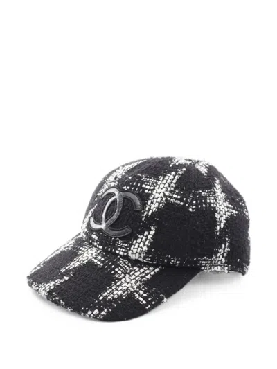 Pre-owned Chanel 1986-1988 Coco Mark Tweed Cap In Black