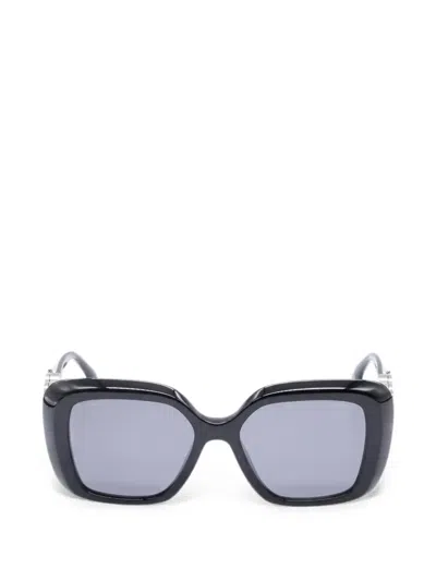 Pre-owned Chanel 1986-1988 Heart-motif Square-frame Sunglasses In Black