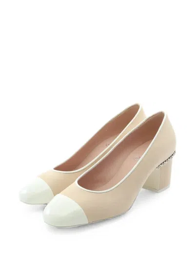 Pre-owned Chanel 1986-1988 Interlocking Cc Heeled Pumps In Neutral