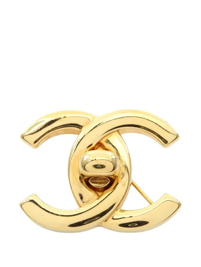 Pre-owned Chanel 1986-1988 Interlocking-cc Brooch In Gold
