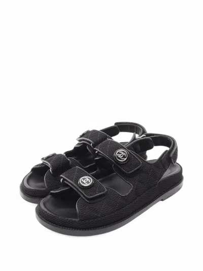 Pre-owned Chanel 1986-1988 Interlocking-cc Sandals In Black