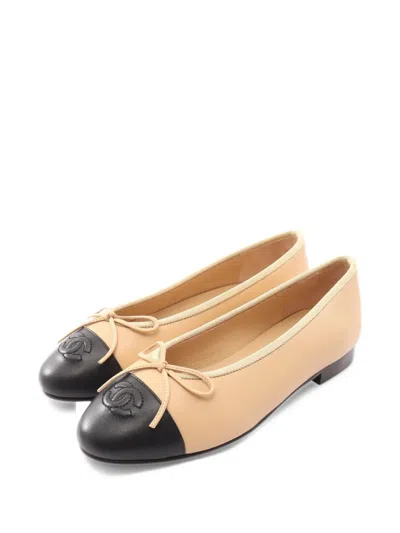 Pre-owned Chanel 1986-1988 Leather Ballet Flats In Neutrals