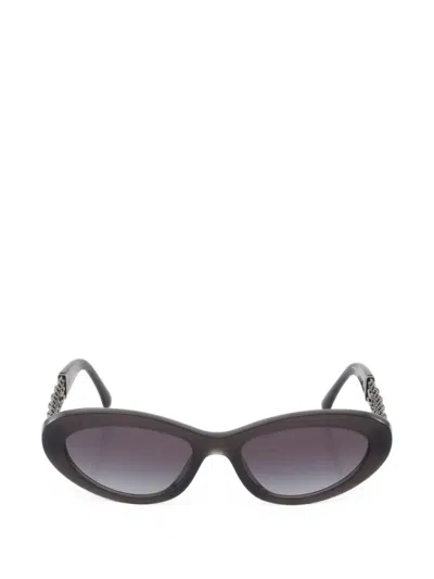 Pre-owned Chanel 1986-1988 Logo Chain Sunglasses In Grey