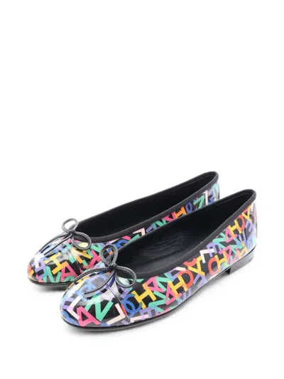 Pre-owned Chanel 1986-1988 Logo-pattern Ballet Flats In Black