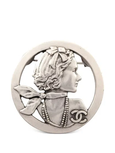 Pre-owned Chanel 1986-1988 Mademoiselle Coco-mark Brooch In Silver