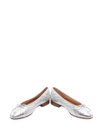 Pre-owned Chanel 1986-1988 Matelassé Cc Ballet Flats In Silver