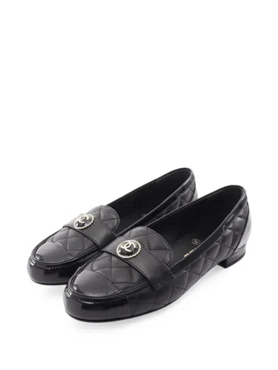 Pre-owned Chanel 1986-1988 Matelassé Cc Loafers In Black