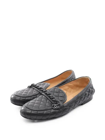 Pre-owned Chanel 1986-1988 Matelassé Chain-link Loafers In Black