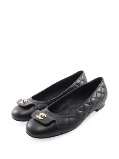 Pre-owned Chanel 1986-1988 Matelassé Turn-lock Ballet Flats In Black