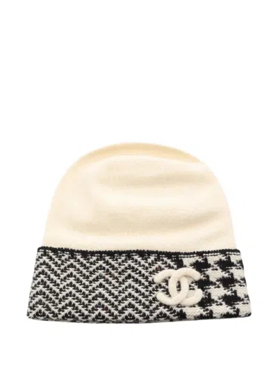 Pre-owned Chanel 1986-1988 Patterned-trim Beanie Hat In Neutrals