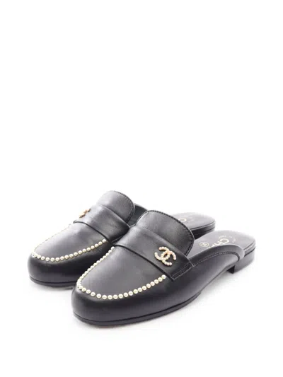 Pre-owned Chanel 1986-1988 Pearl-embellished Cc Mule Sandals In Black