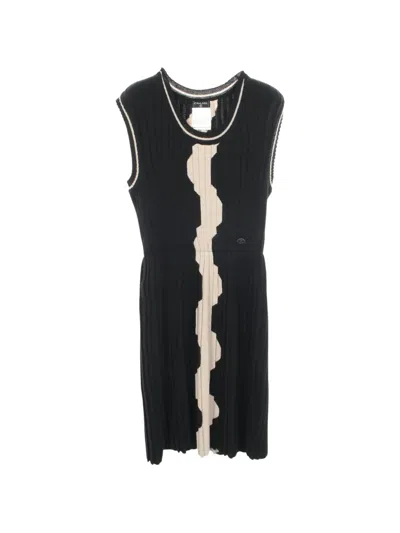Pre-owned Chanel 1986-1988 Sleeveless Knit Wool Mini Dress In Black