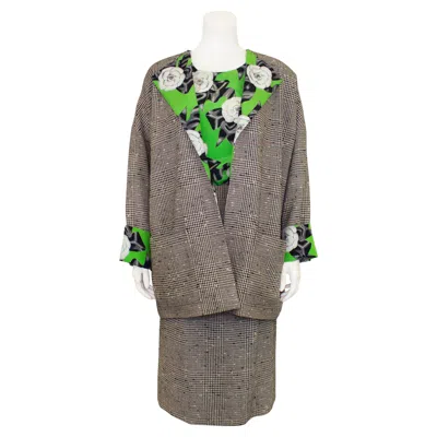 Pre-owned Chanel 1987  Spring Rtw Green Silk Lined Houndstooth Suit