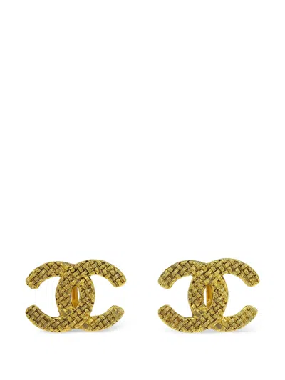 Pre-owned Chanel 1990-2000 Cc Clip-on Earrings In Gold